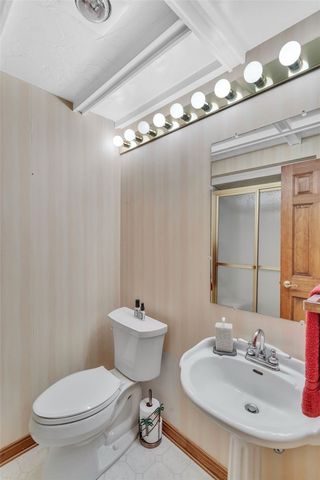 6229 Terry Ln, Washington Twp, PA 15668