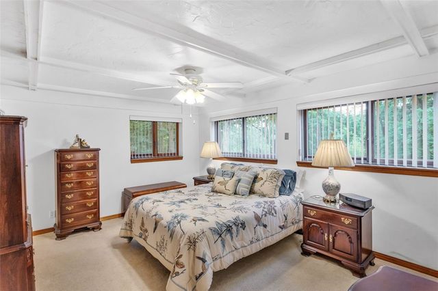6229 Terry Ln, Washington Twp, PA 15668