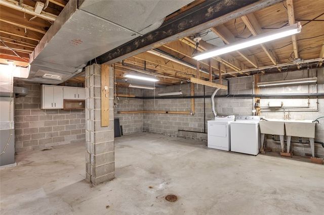 6229 Terry Ln, Washington Twp, PA 15668