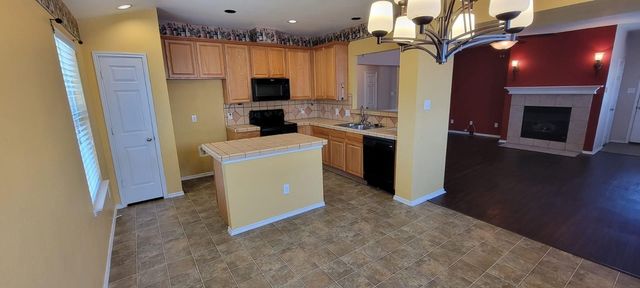 704 International Drive, Euless, TX 76039