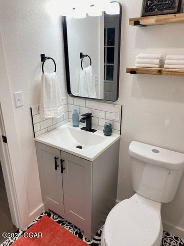 1601 S St Louis Avenue, Joplin, MO 64804