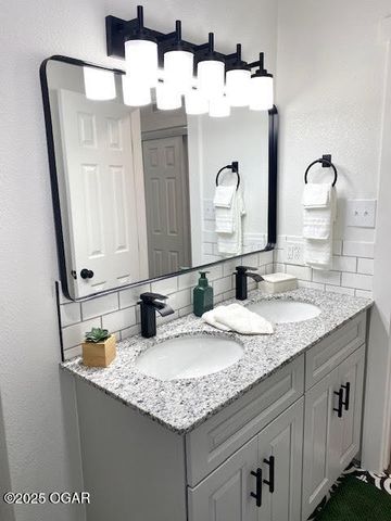 1601 S St Louis Avenue, Joplin, MO 64804