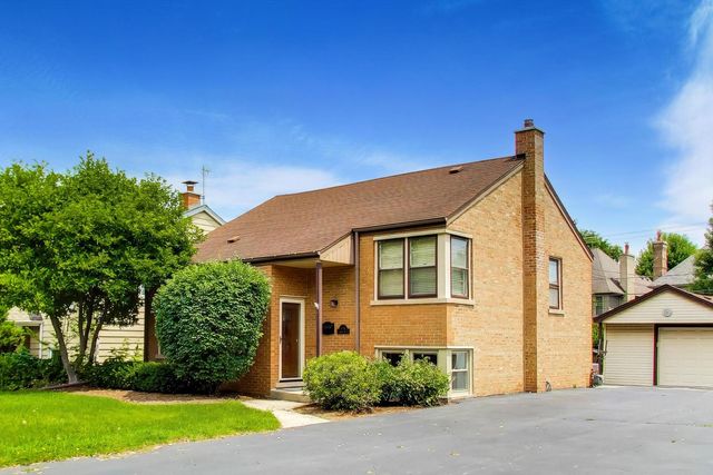 679 S Spring Road, Elmhurst, IL 60126