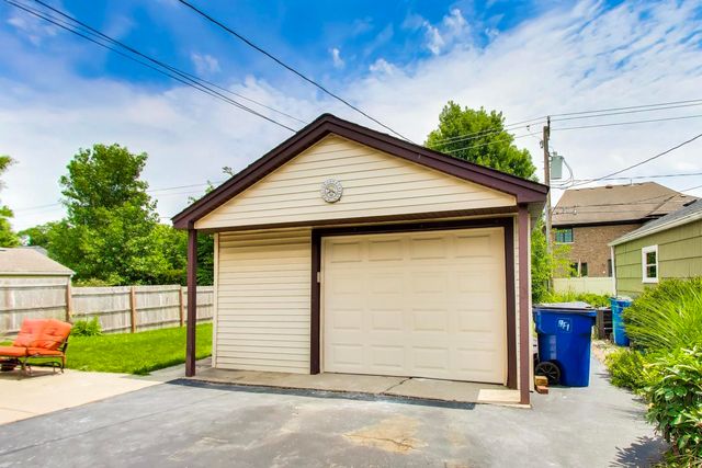 679 S Spring Road, Elmhurst, IL 60126