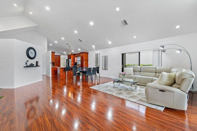 5236 Via De Amalfi Drive, Boca Raton, FL 33496