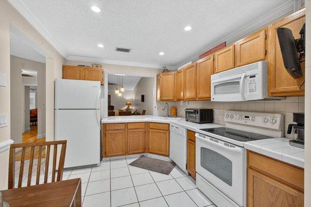 2640 Gately Drive W 406, West Palm Beach, FL 33415