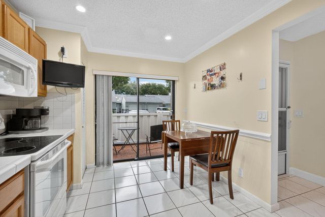 2640 Gately Drive W 406, West Palm Beach, FL 33415