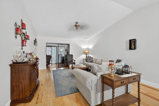 2640 Gately Drive W 406, West Palm Beach, FL 33415