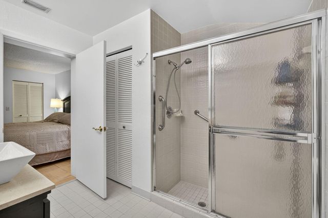 2640 Gately Drive W 406, West Palm Beach, FL 33415