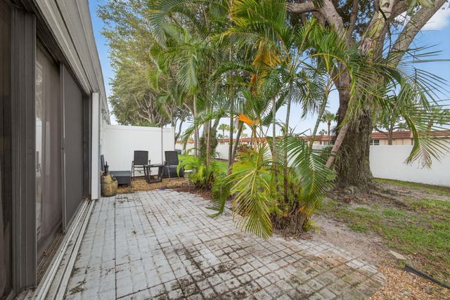 2640 Gately Drive W 406, West Palm Beach, FL 33415