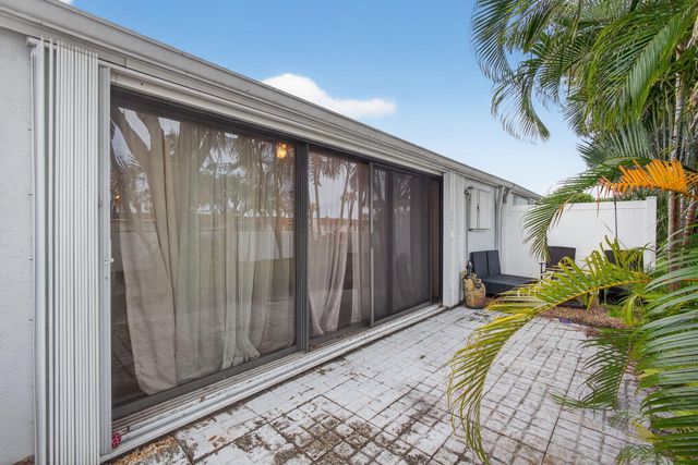 2640 Gately Drive W 406, West Palm Beach, FL 33415