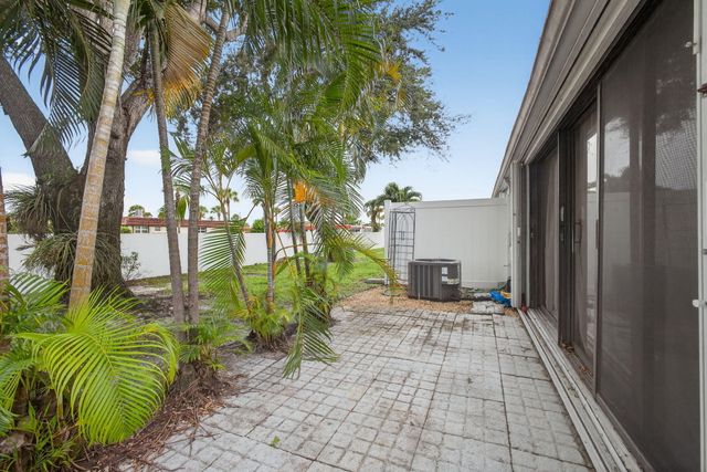 2640 Gately Drive W 406, West Palm Beach, FL 33415