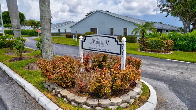 2640 Gately Drive W 406, West Palm Beach, FL 33415