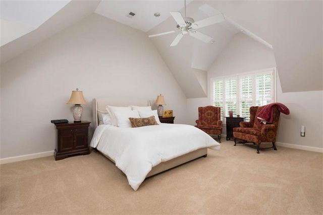 8033 Meadow Lane, Leawood, KS 66206