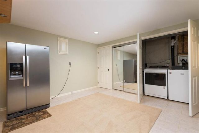 8033 Meadow Lane, Leawood, KS 66206