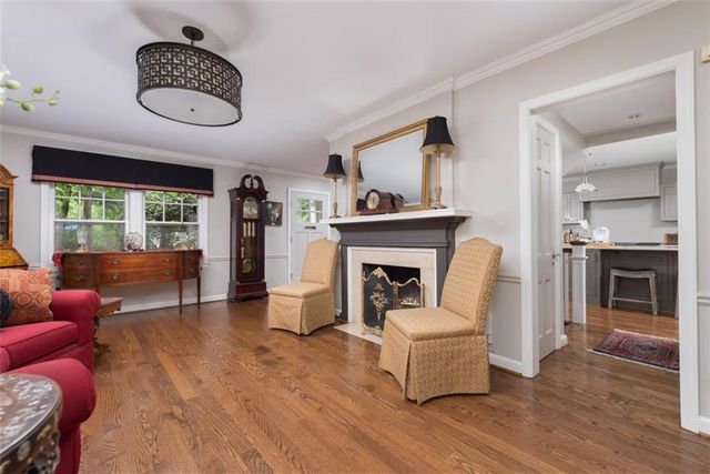 8033 Meadow Lane, Leawood, KS 66206