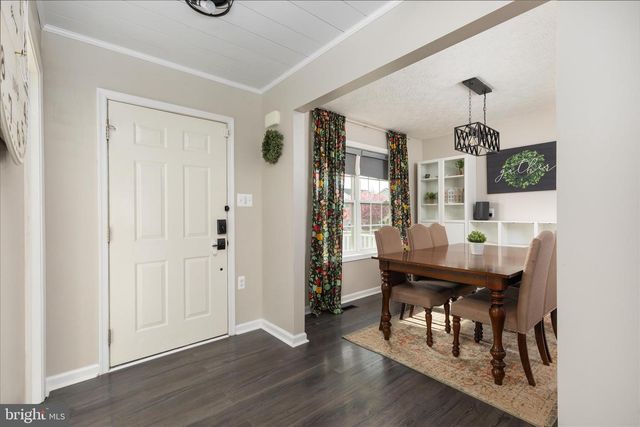 74 TOULOUSE LN, Martinsburg, WV 25403