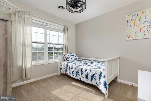 74 TOULOUSE LN, Martinsburg, WV 25403