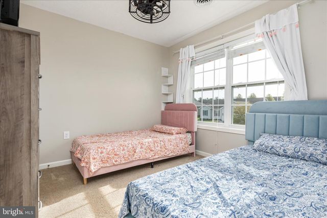 74 TOULOUSE LN, Martinsburg, WV 25403