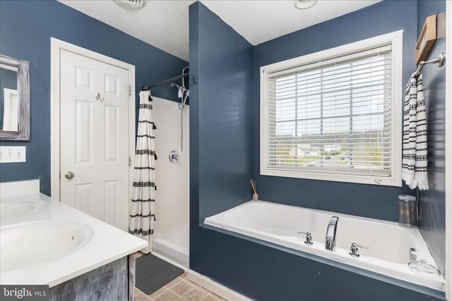 74 TOULOUSE LN, Martinsburg, WV 25403