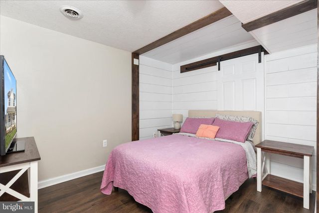 74 TOULOUSE LN, Martinsburg, WV 25403