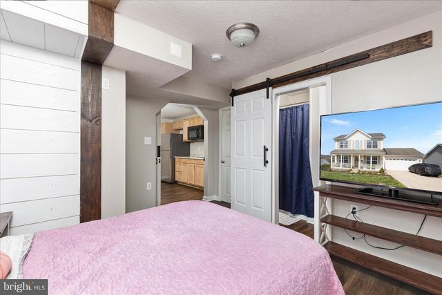 74 TOULOUSE LN, Martinsburg, WV 25403