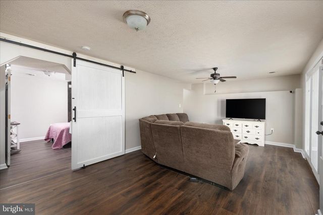 74 TOULOUSE LN, Martinsburg, WV 25403