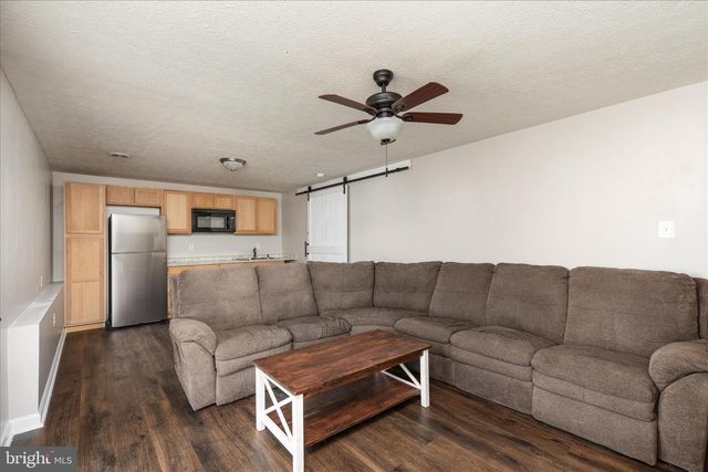 74 TOULOUSE LN, Martinsburg, WV 25403
