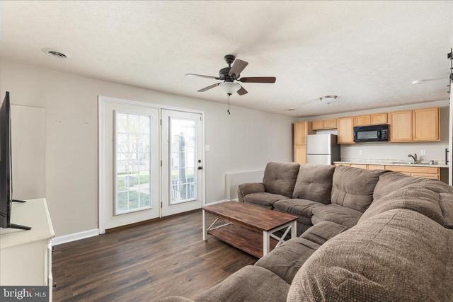 74 TOULOUSE LN, Martinsburg, WV 25403