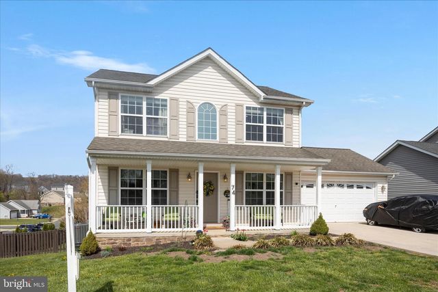 74 TOULOUSE LN, Martinsburg, WV 25403