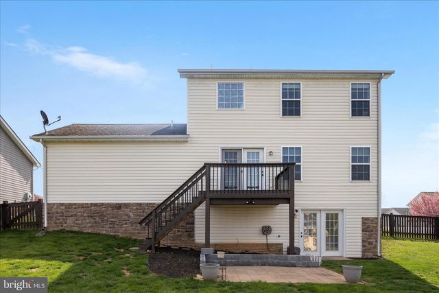 74 TOULOUSE LN, Martinsburg, WV 25403