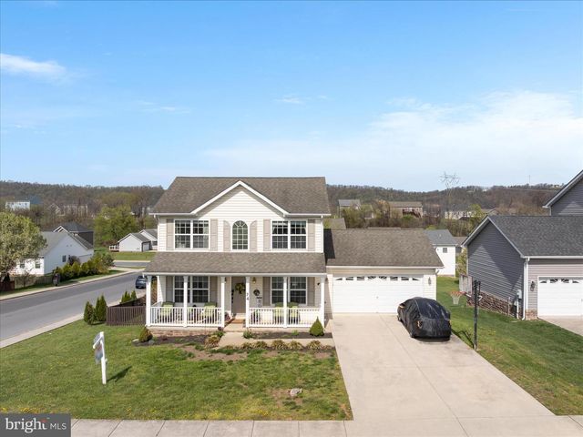 74 TOULOUSE LN, Martinsburg, WV 25403