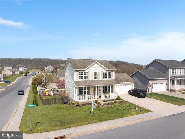 74 TOULOUSE LN, Martinsburg, WV 25403