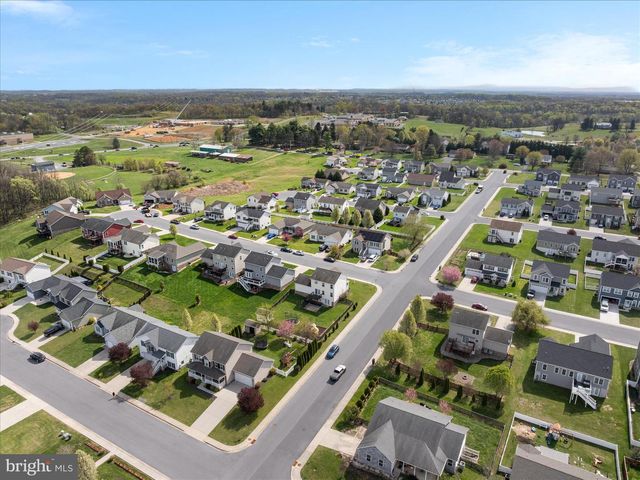 74 TOULOUSE LN, Martinsburg, WV 25403