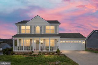 74 TOULOUSE LN, Martinsburg, WV 25403