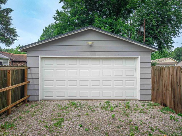 4520 Taylor Avenue, Evansville, IN 47714