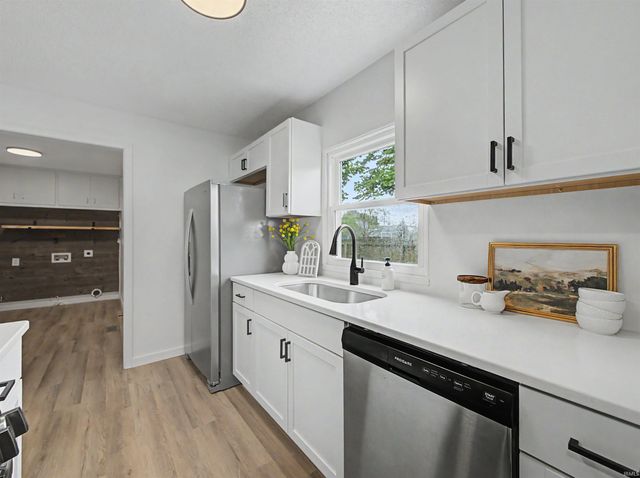 4520 Taylor Avenue, Evansville, IN 47714