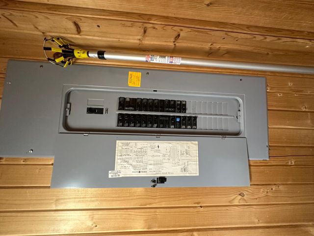 8487 Rice Lake Road, Maple Grove, MN 55369