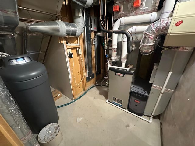 8487 Rice Lake Road, Maple Grove, MN 55369