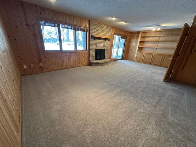 8487 Rice Lake Road, Maple Grove, MN 55369