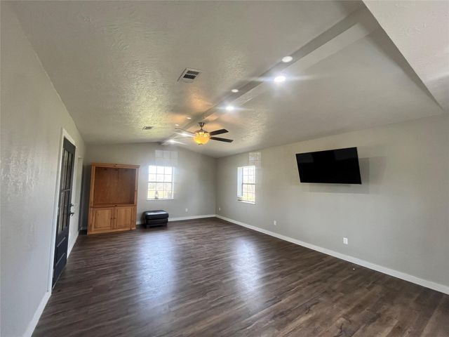 5610 Private Road 4015, Somerville, TX 77879
