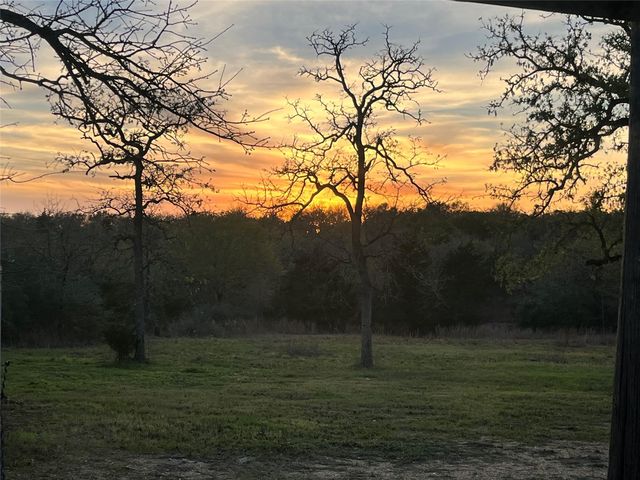 5610 Private Road 4015, Somerville, TX 77879
