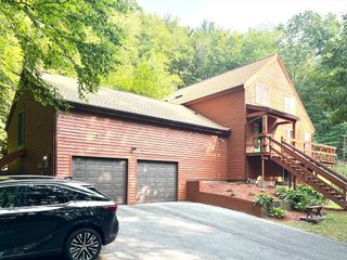 42 Captain Lathrop Drive, Deerfield, MA 01373
