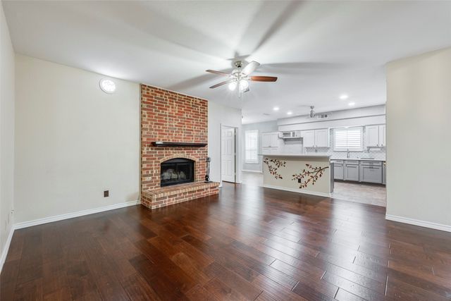 7600 Greengage Drive, Fort Worth, TX 76133