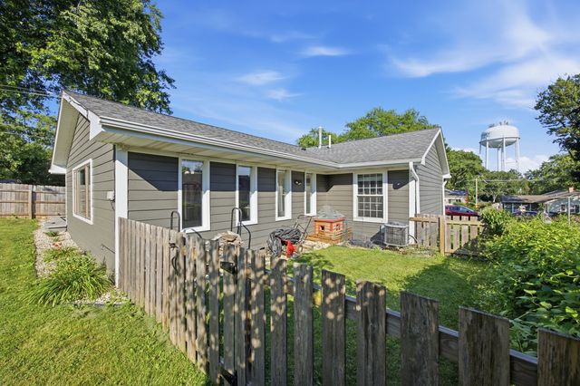 4220 Ponca Street, Mchenry, IL 60050
