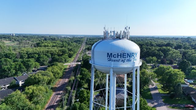 4220 Ponca Street, Mchenry, IL 60050