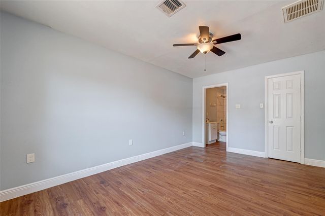 5859 Westover Street, Houston, TX 77033