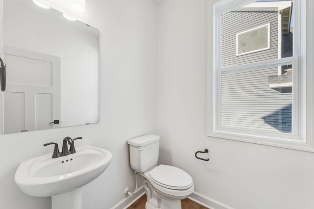 557 Waterford Place, Waconia, MN 55387