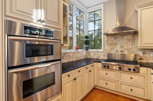 1045 FISH HOOK COVE, Bradenton, FL 34212