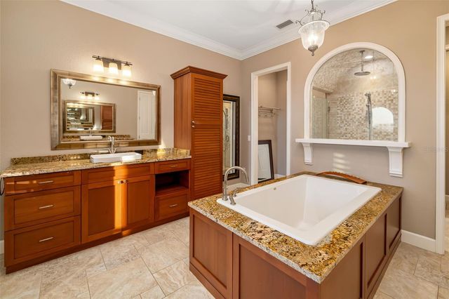 1045 FISH HOOK COVE, Bradenton, FL 34212